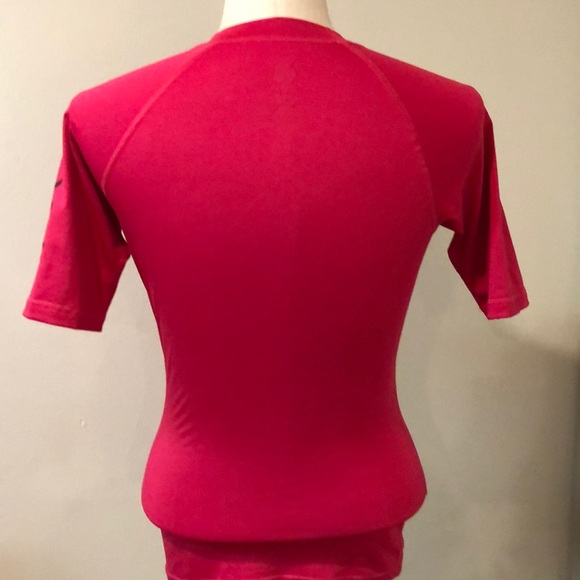 Roxy Rash Guard surfing top - Picture 4 of 7